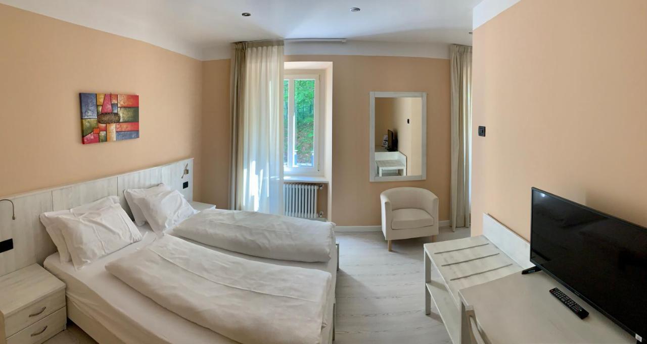 Hotel Du Lac Parc & Residence Лавароне Екстериор снимка
