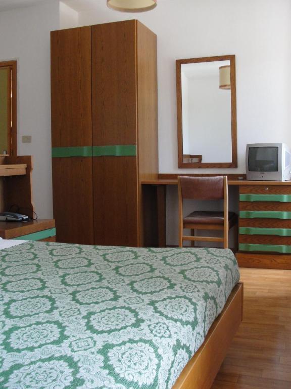 Hotel Du Lac Parc & Residence Лавароне Екстериор снимка