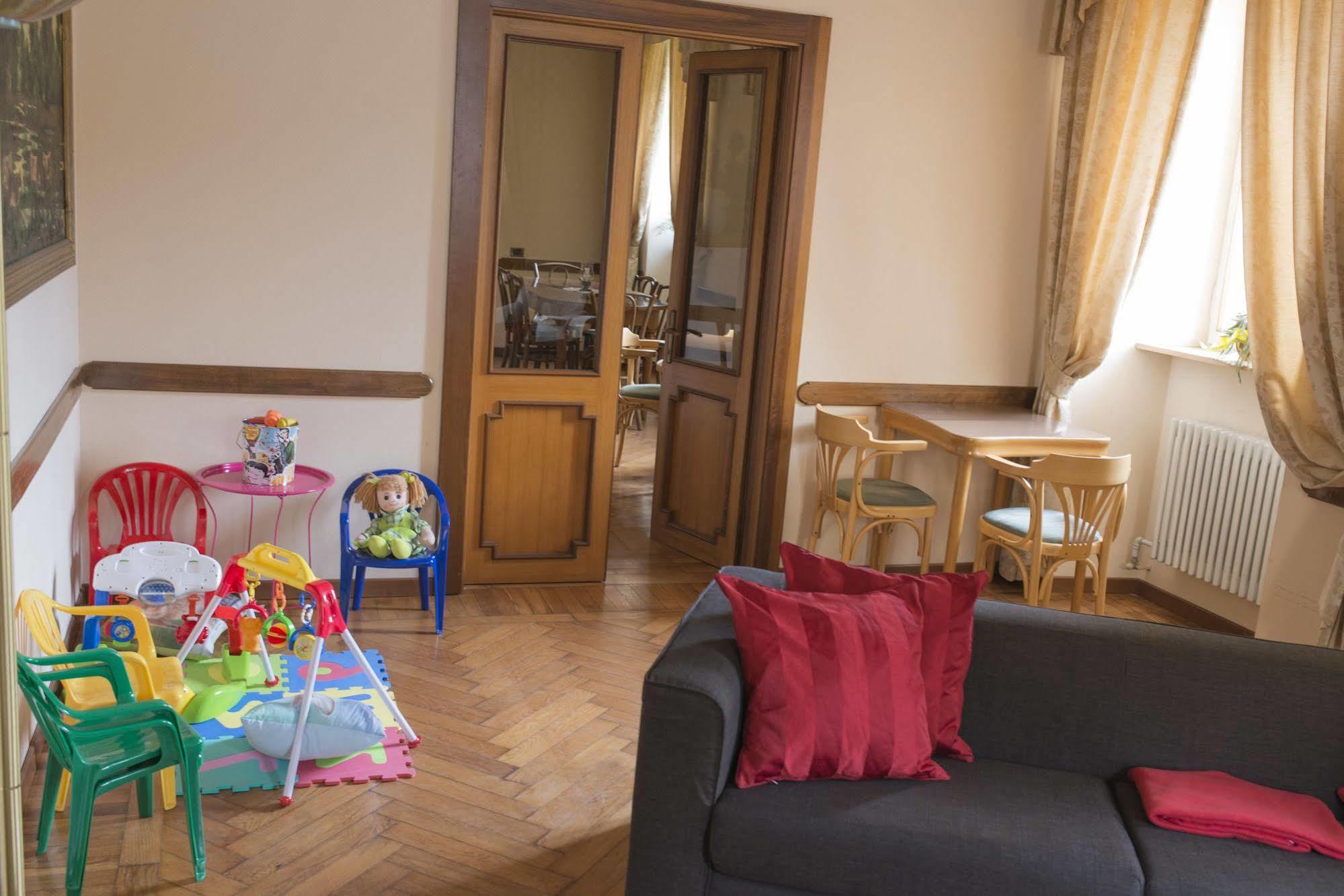 Hotel Du Lac Parc & Residence Лавароне Екстериор снимка