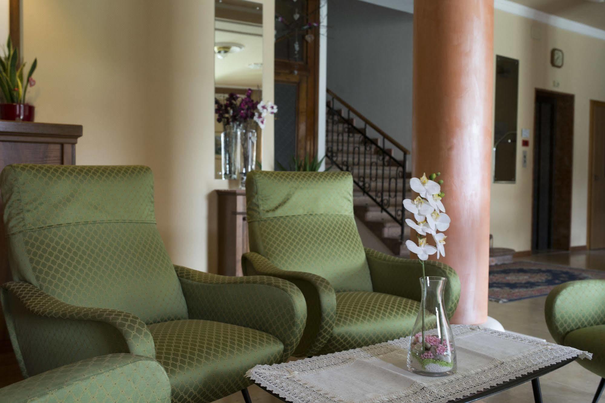 Hotel Du Lac Parc & Residence Лавароне Екстериор снимка
