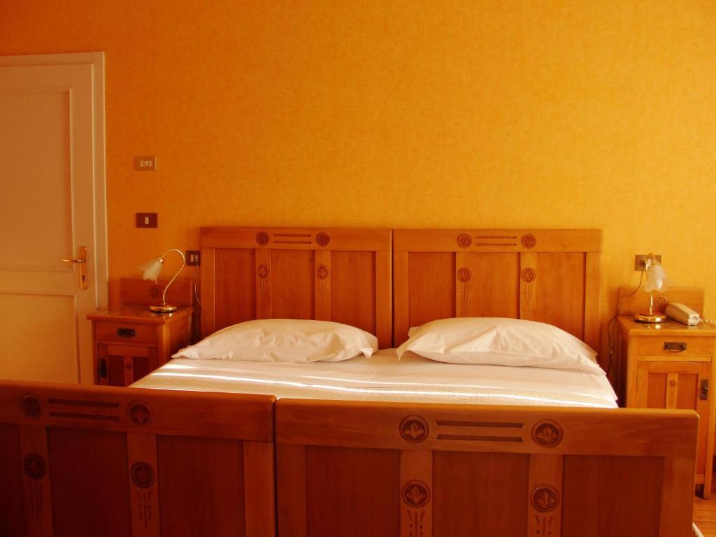 Hotel Du Lac Parc & Residence Лавароне Стая снимка